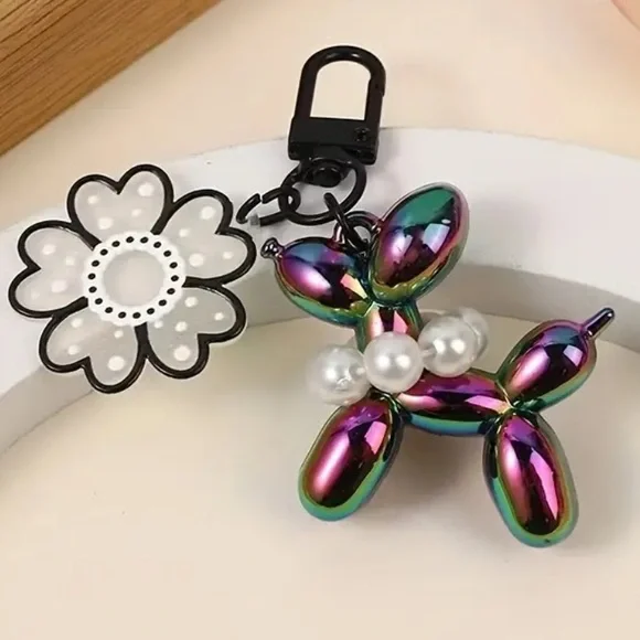 BUY NOW Balloon Dog Keychain - Picture 2 of 3